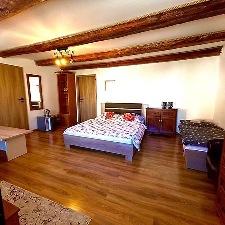 Apartman Velicka Vinaren โปปรัด ภายนอก รูปภาพ