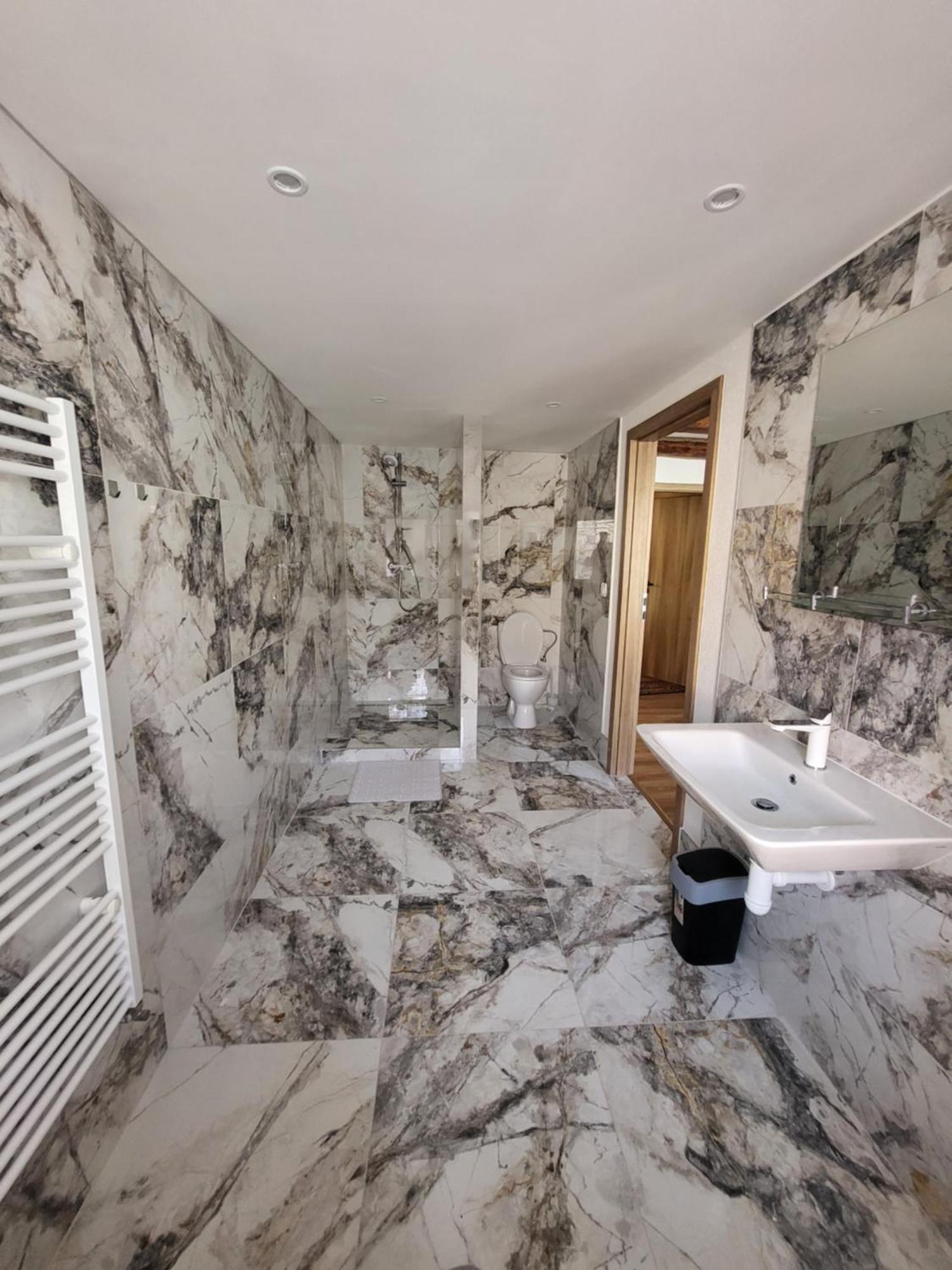 Apartman Velicka Vinaren โปปรัด ภายนอก รูปภาพ