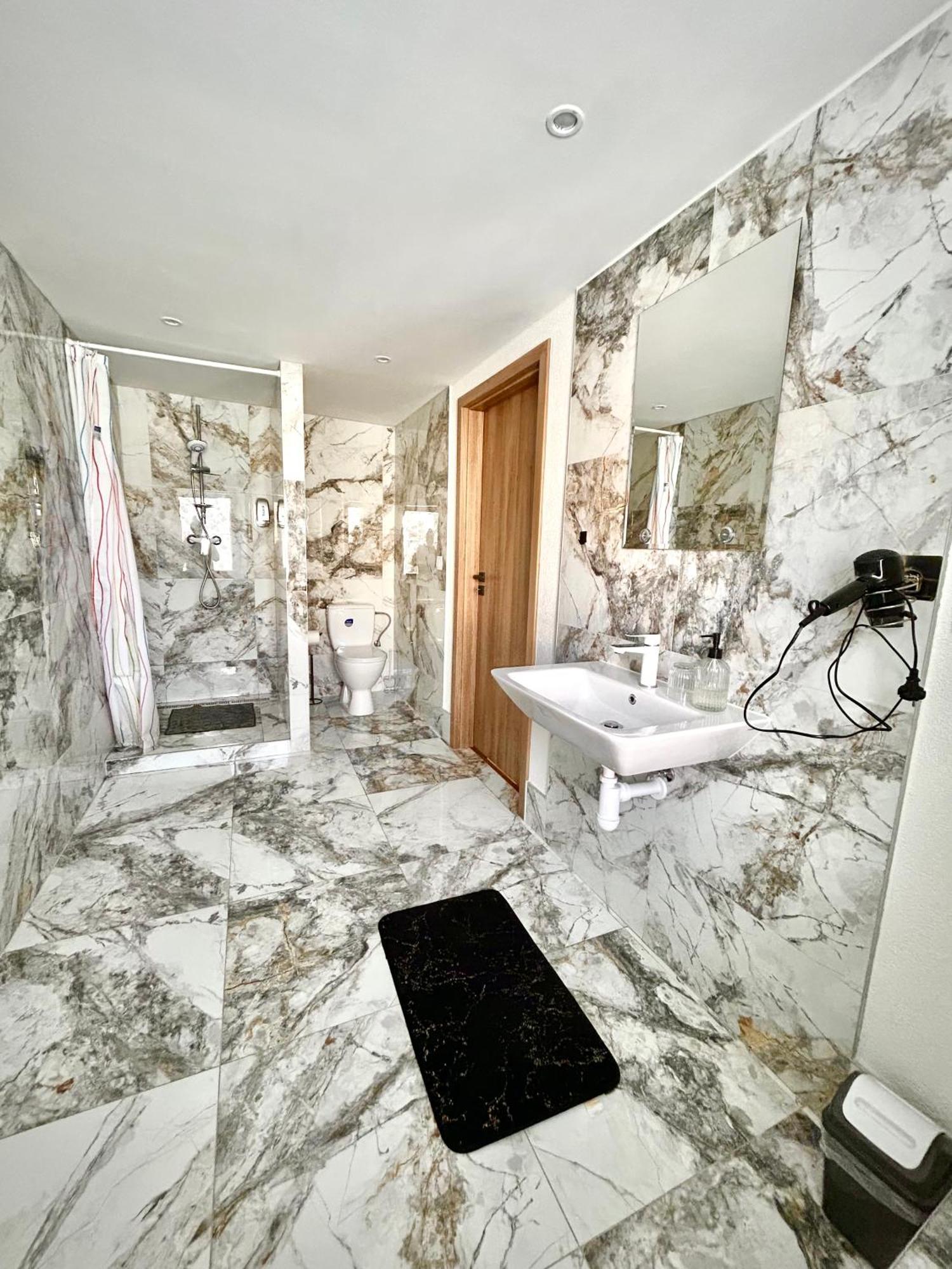 Apartman Velicka Vinaren โปปรัด ภายนอก รูปภาพ